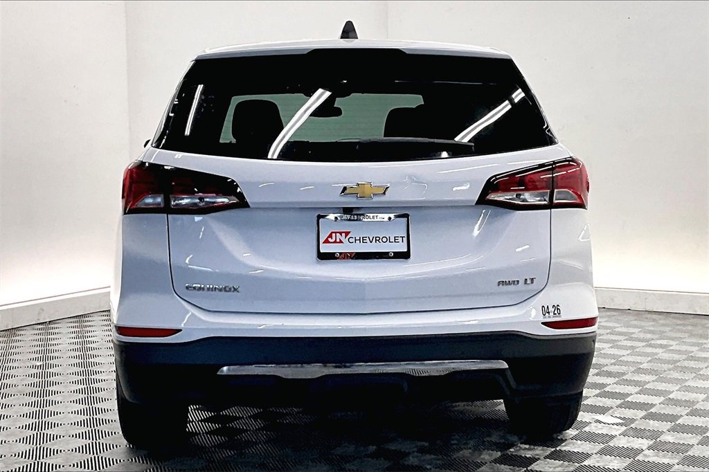 Used 2023 Chevrolet Equinox LT w/ LPO, Floor Liner Package image 3