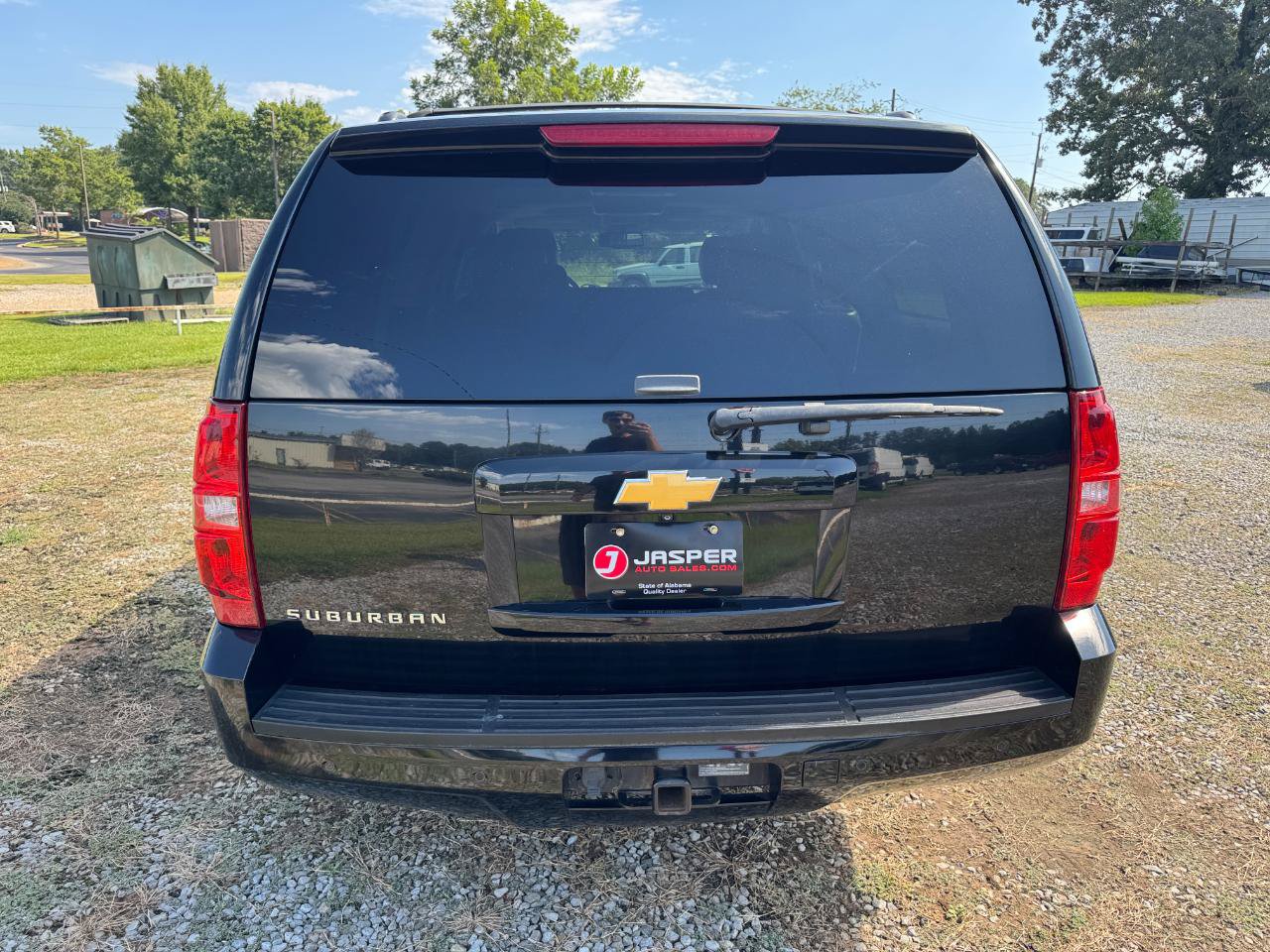 Used 2014 Chevrolet Suburban LT w/ Luxury Package RWD image 4