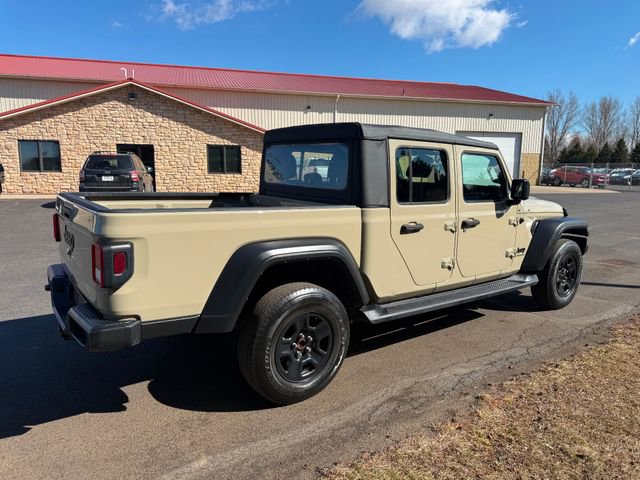 Used 2022 Jeep Gladiator Sport image 4