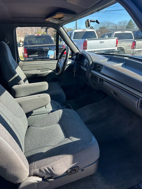 Used 1993 Ford Bronco XLT image 11