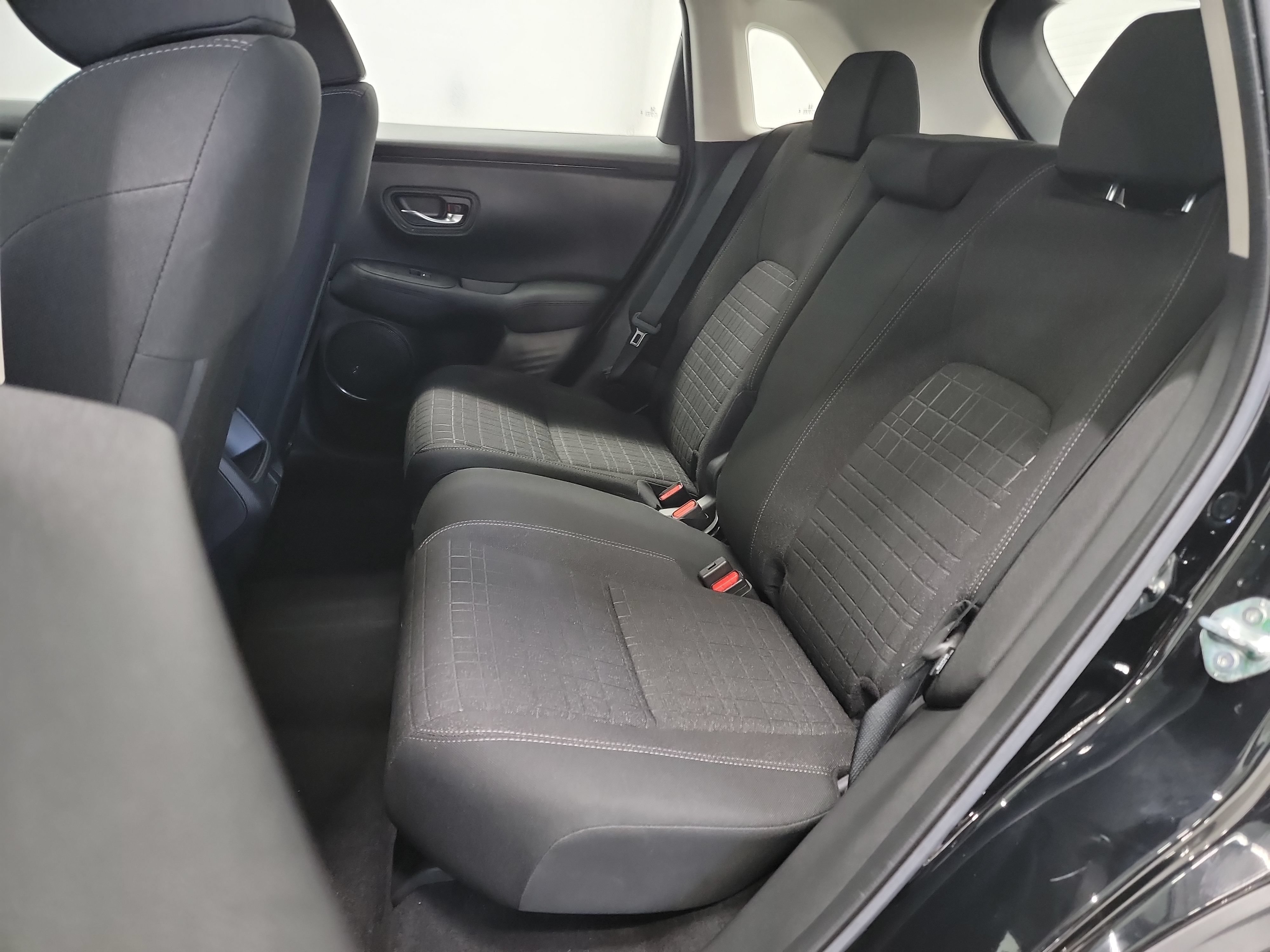 Used 2024 Honda HR-V LX image 27