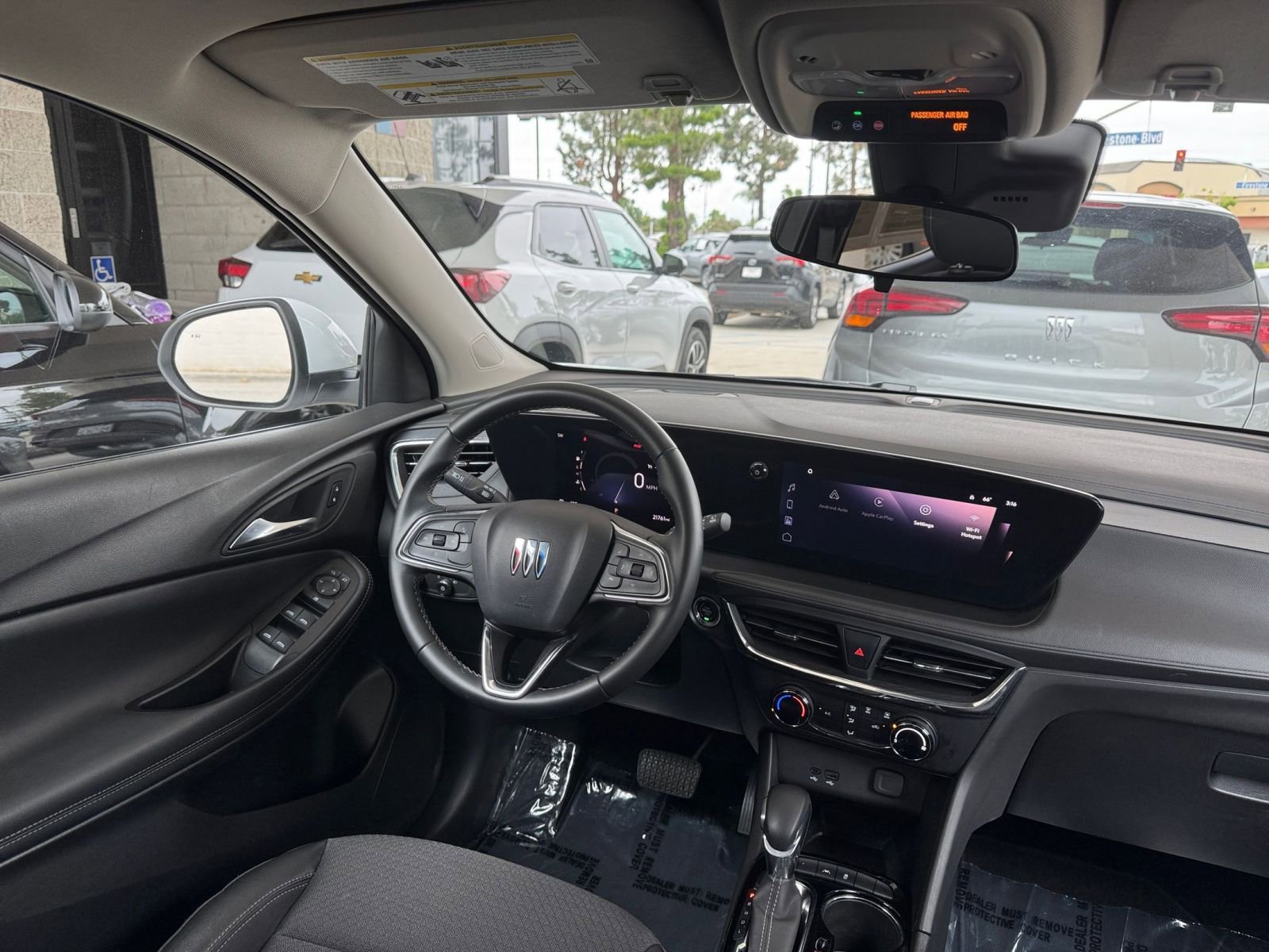 Used 2025 Buick Encore GX Preferred FWD image 34