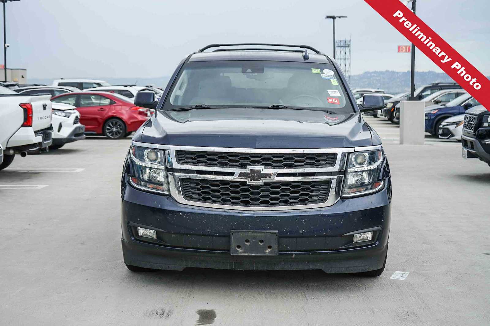 Used 2019 Chevrolet Tahoe LT w/ Luxury Package RWD image 2