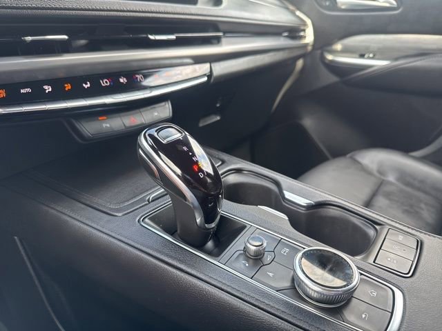Used 2025 Cadillac XT4 Premium Luxury FWD image 16