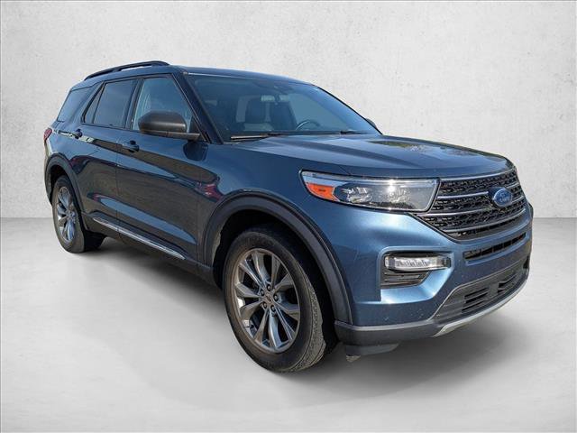 Used 2020 Ford Explorer XLT w/ Equipment Group 202A AWD/4WD image 3