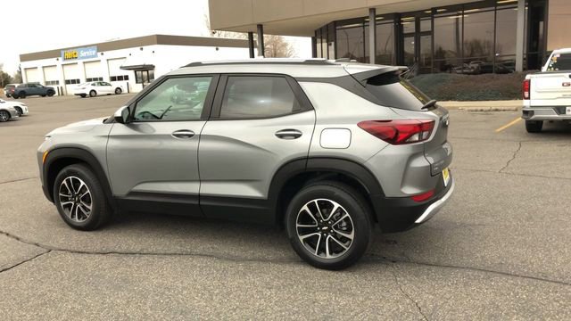 Used 2025 Chevrolet TrailBlazer LT AWD/4WD image 6