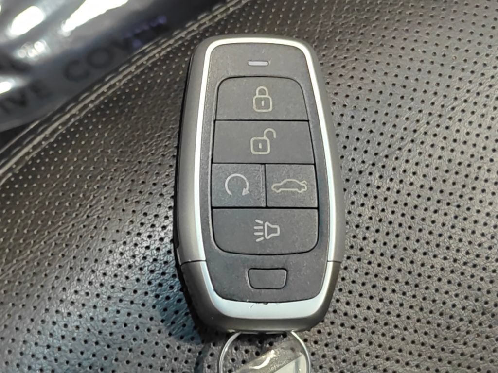 Used 2017 Genesis G80 3.8 RWD image 14