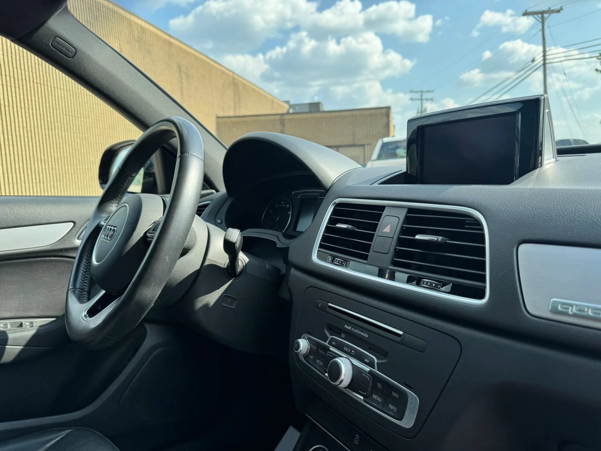 Used 2018 Audi Q3 2.0T Premium AWD/4WD image 27