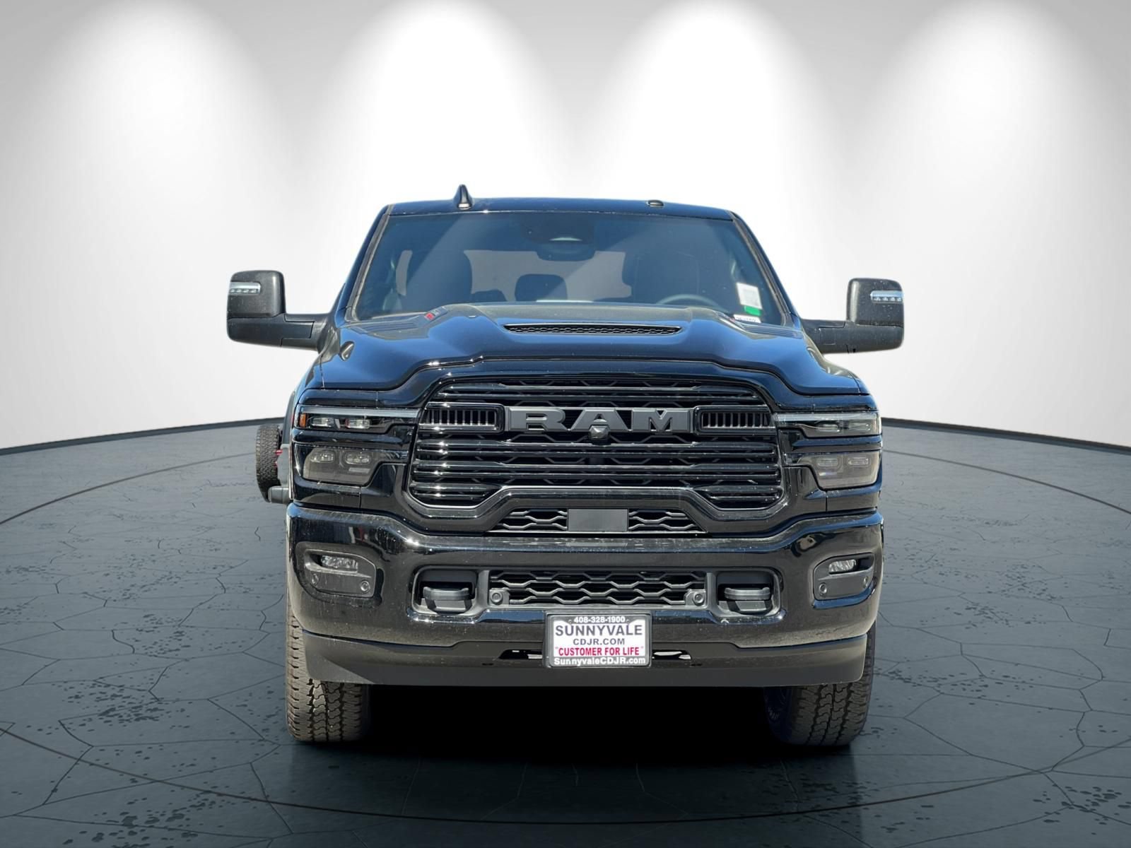 New 2026 RAM 2500 Laramie AWD/4WD image 9