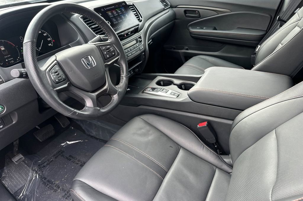 Used 2025 Honda Ridgeline TrailSport image 10
