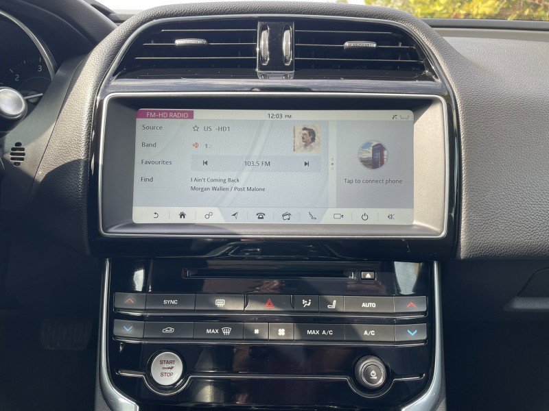 Used 2017 Jaguar XE Prestige image 19