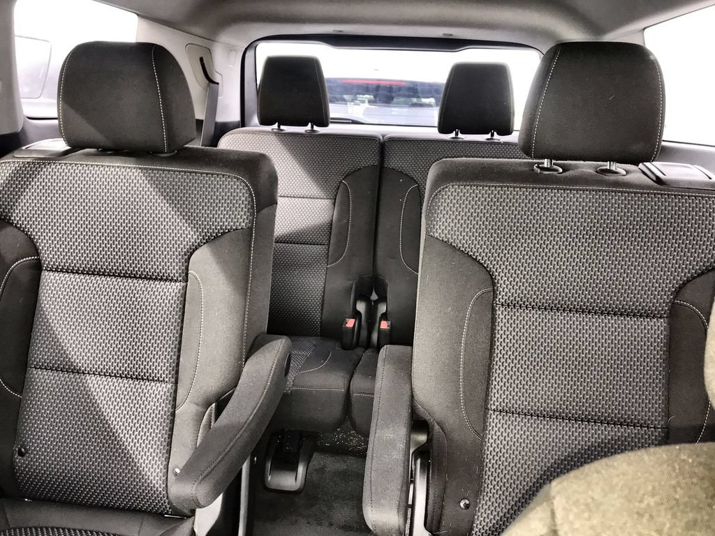 Used 2023 GMC Acadia SLE w/ Driver Convenience Package FWD image 23