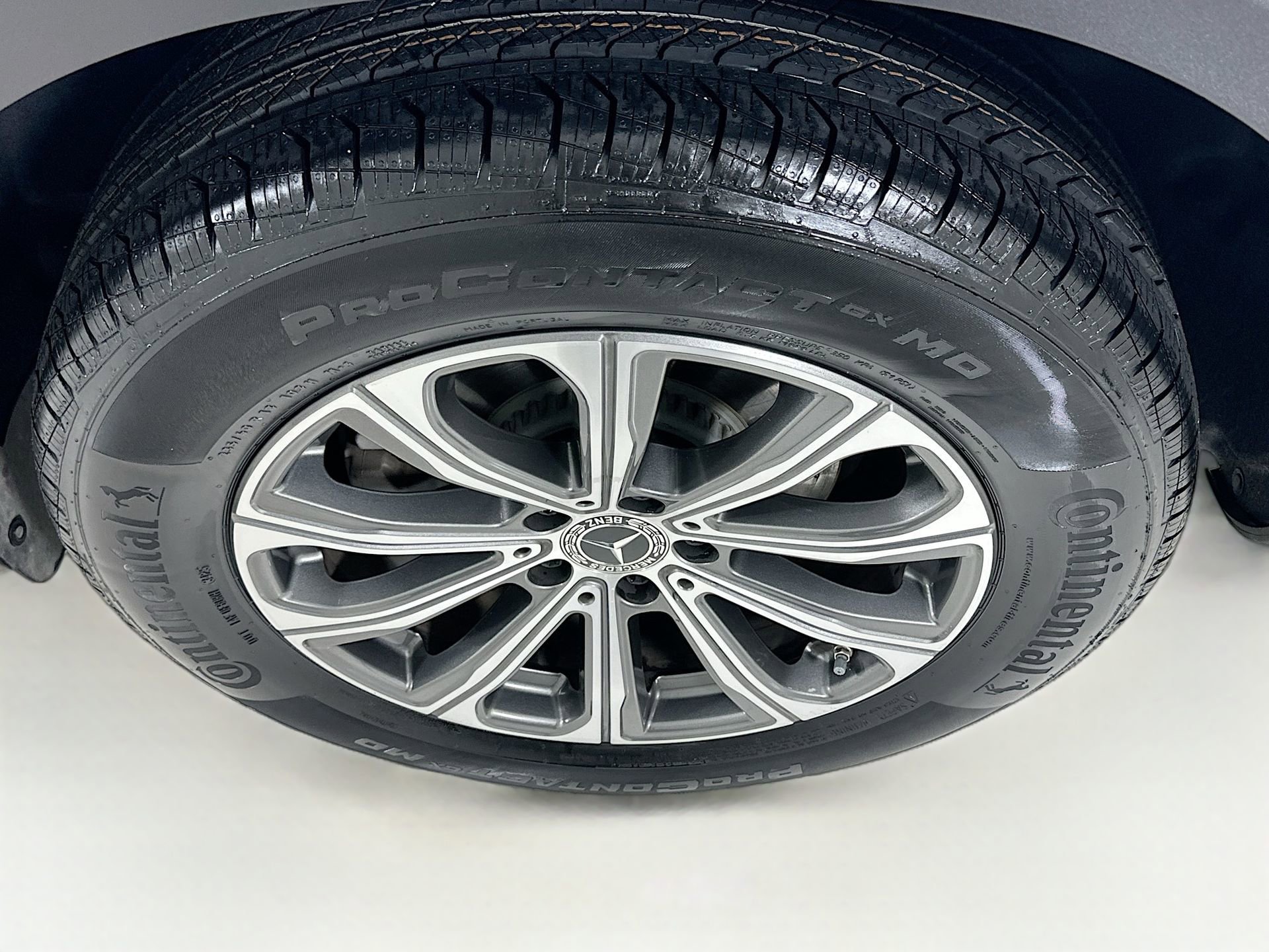 Certified 2025 Mercedes-Benz GLC 300 4MATIC image 32