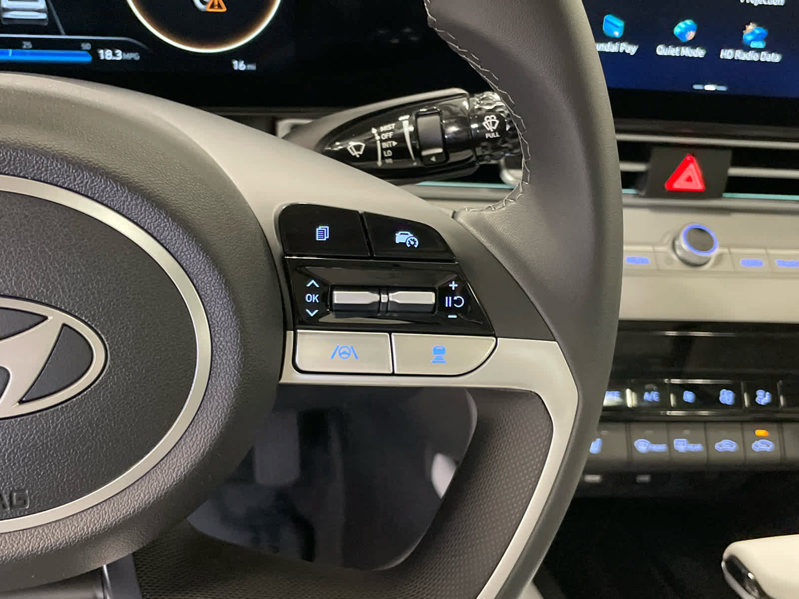 New 2026 Hyundai Elantra Limited FWD image 26