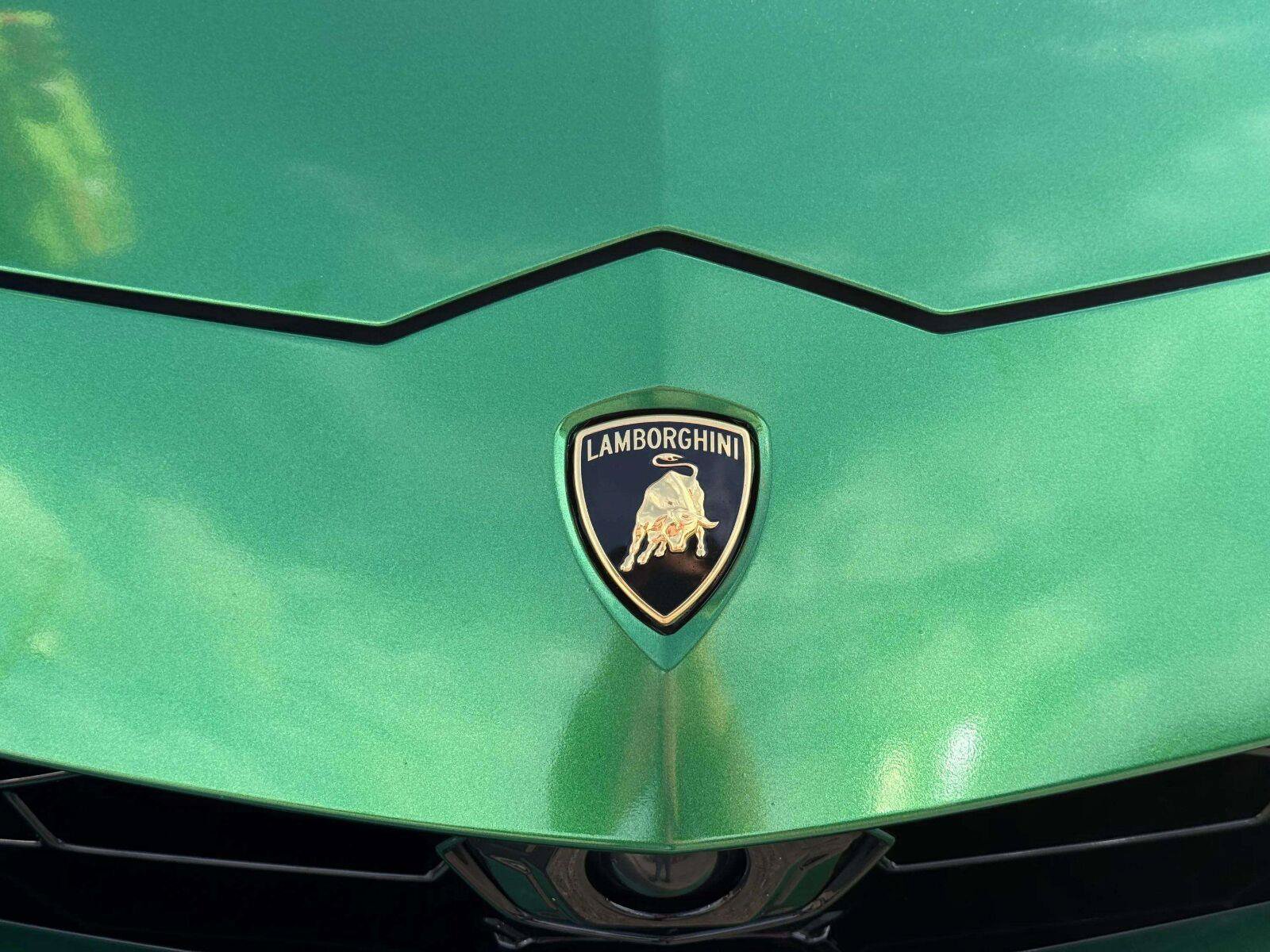 Used 2021 Lamborghini Urus AWD/4WD image 14