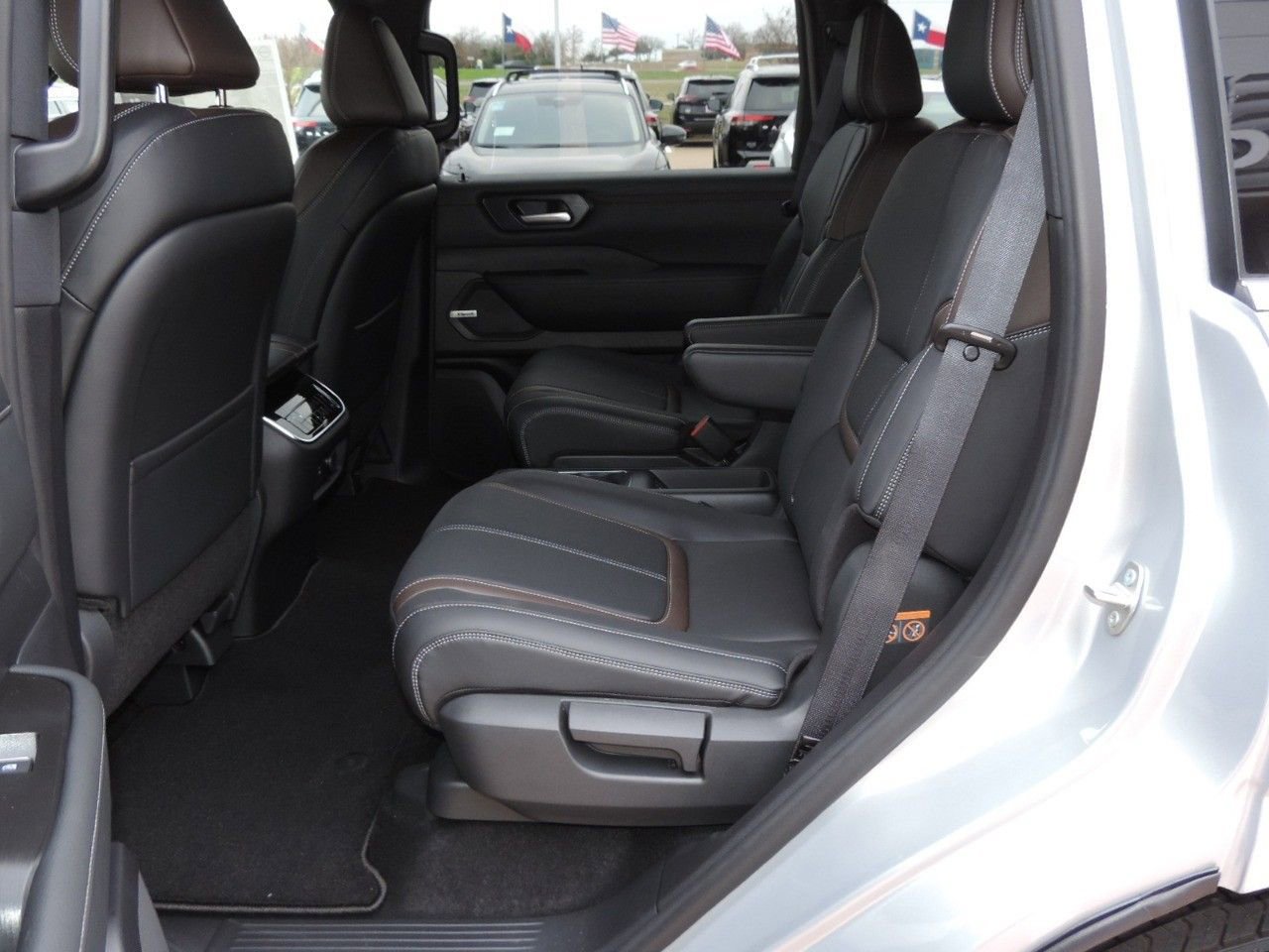 New 2026 Nissan Armada SL w/ Captain's Chari Seat Package image 19