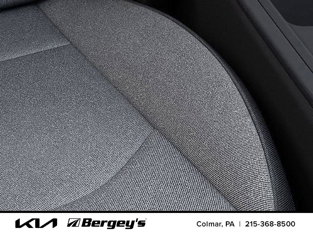 Certified 2025 Kia K4 FWD image 31