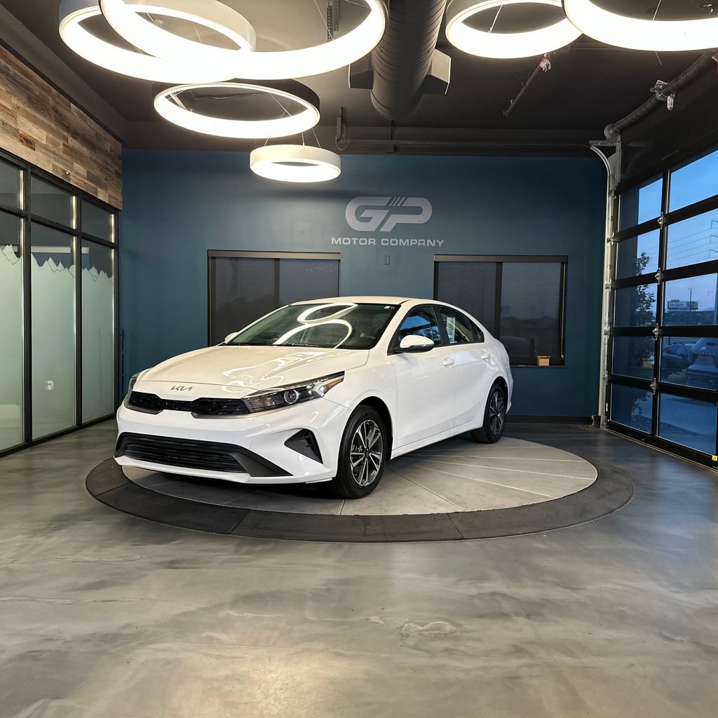 Used 2024 Kia Forte LXS w/ LXS Technology Package FWD image 7