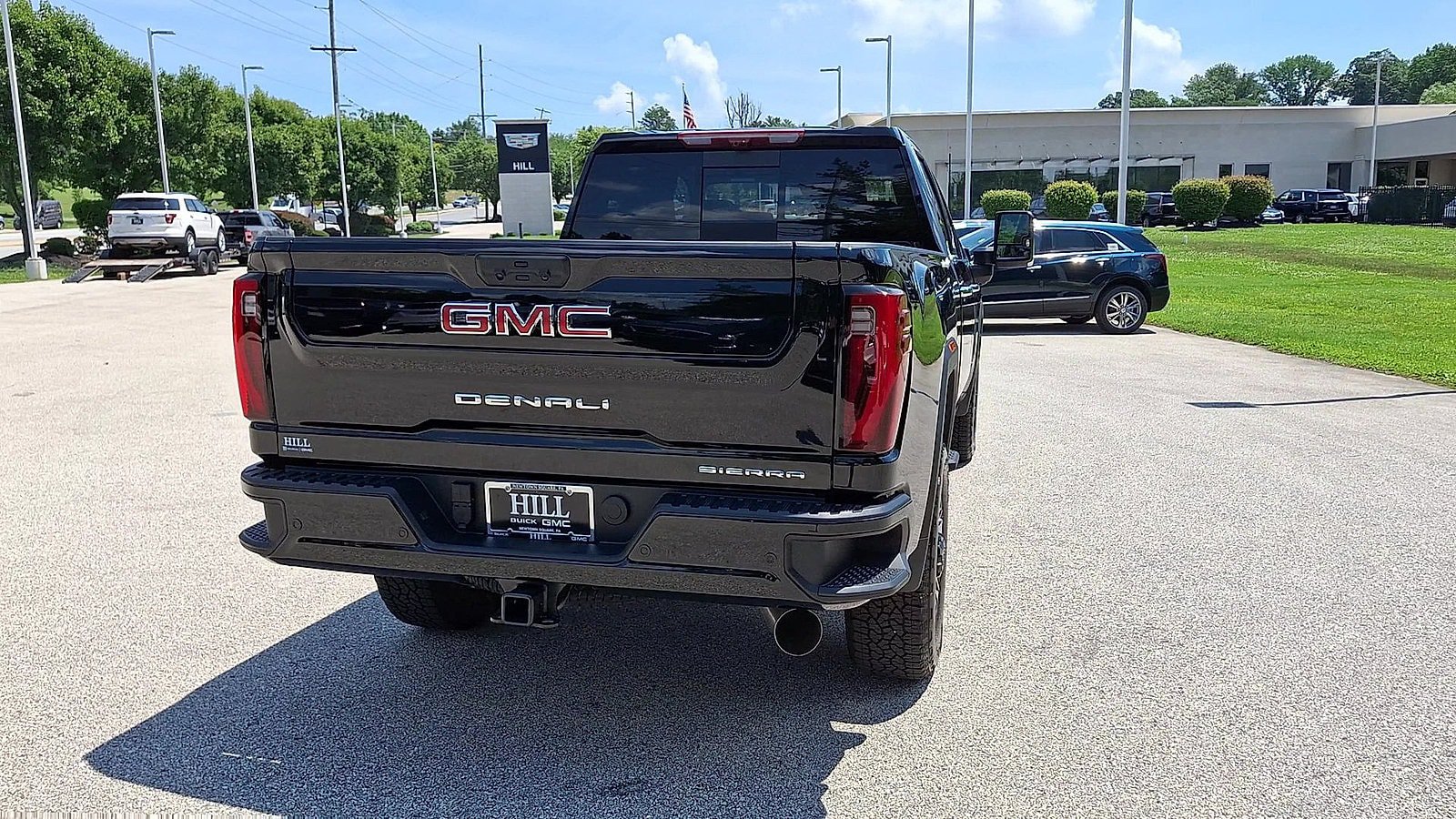 Used 2026 GMC Sierra 2500 Denali w/ Denali Reserve Package AWD/4WD image 8