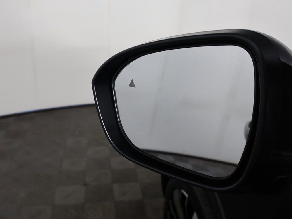 New 2025 Mitsubishi Outlander SE image 39