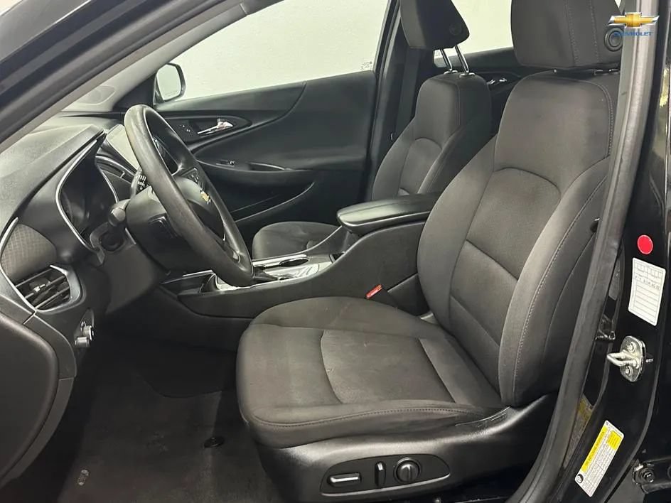 Used 2021 Chevrolet Malibu LT FWD image 12