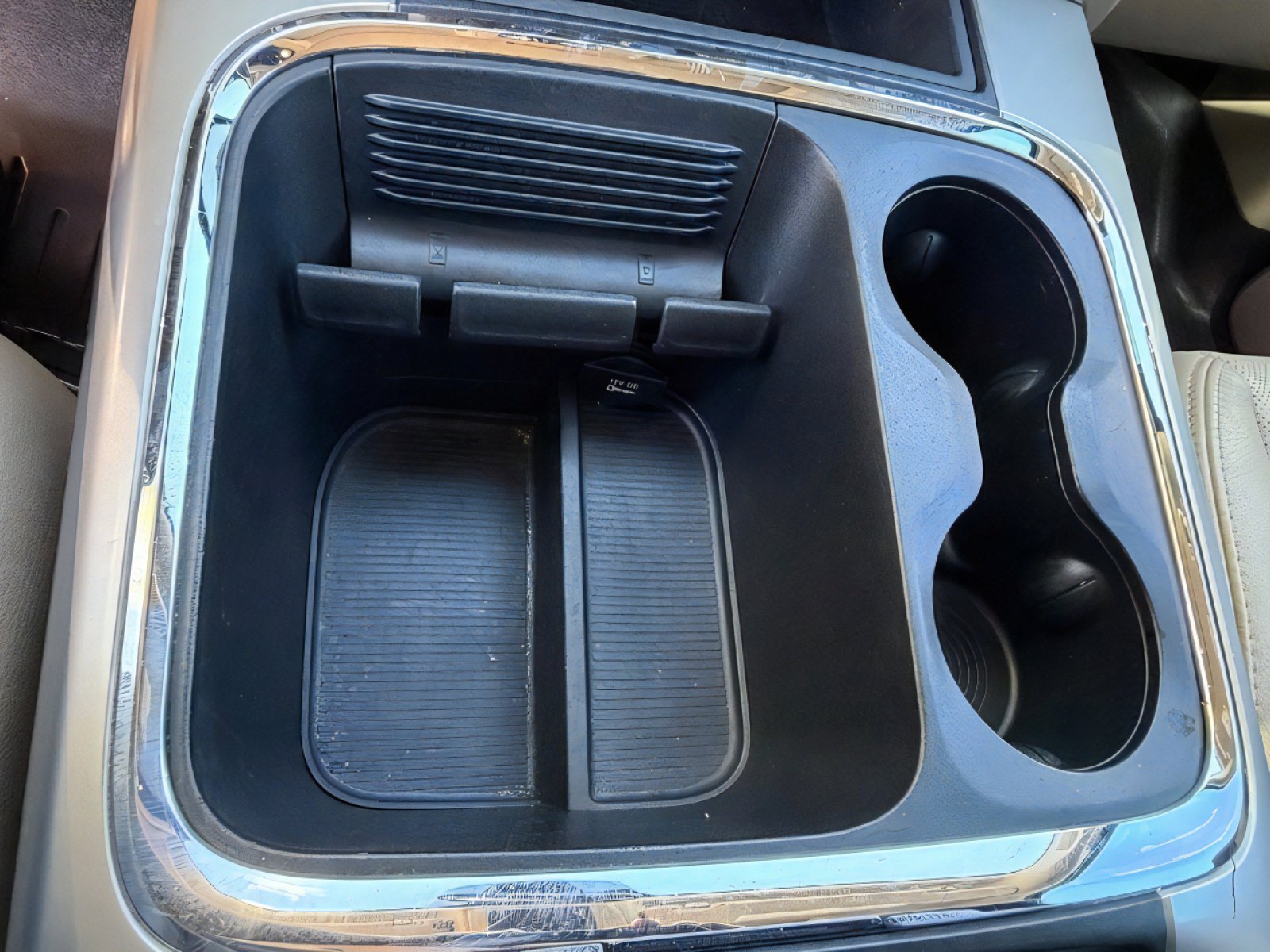 Used 2017 RAM 1500 Laramie w/ Convenience Group image 28