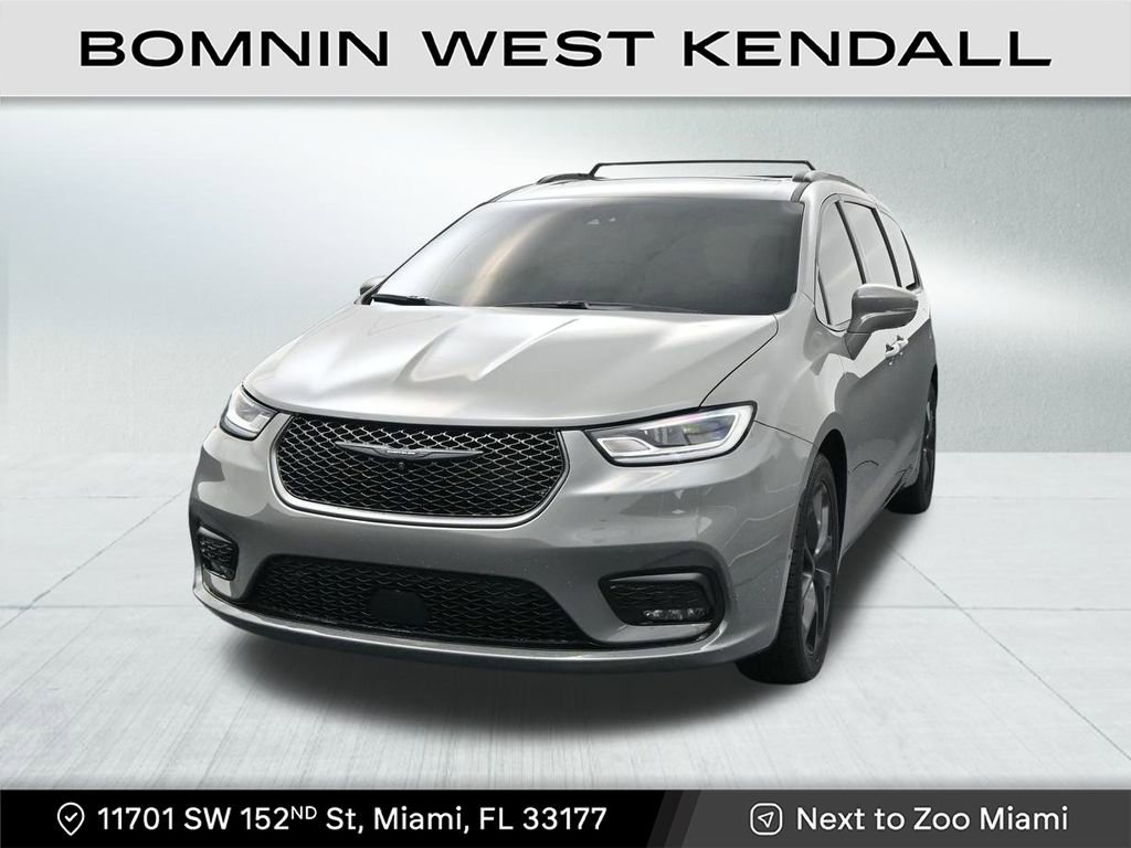 Used 2022 Chrysler Pacifica Limited w/ S Appearance Package image 8