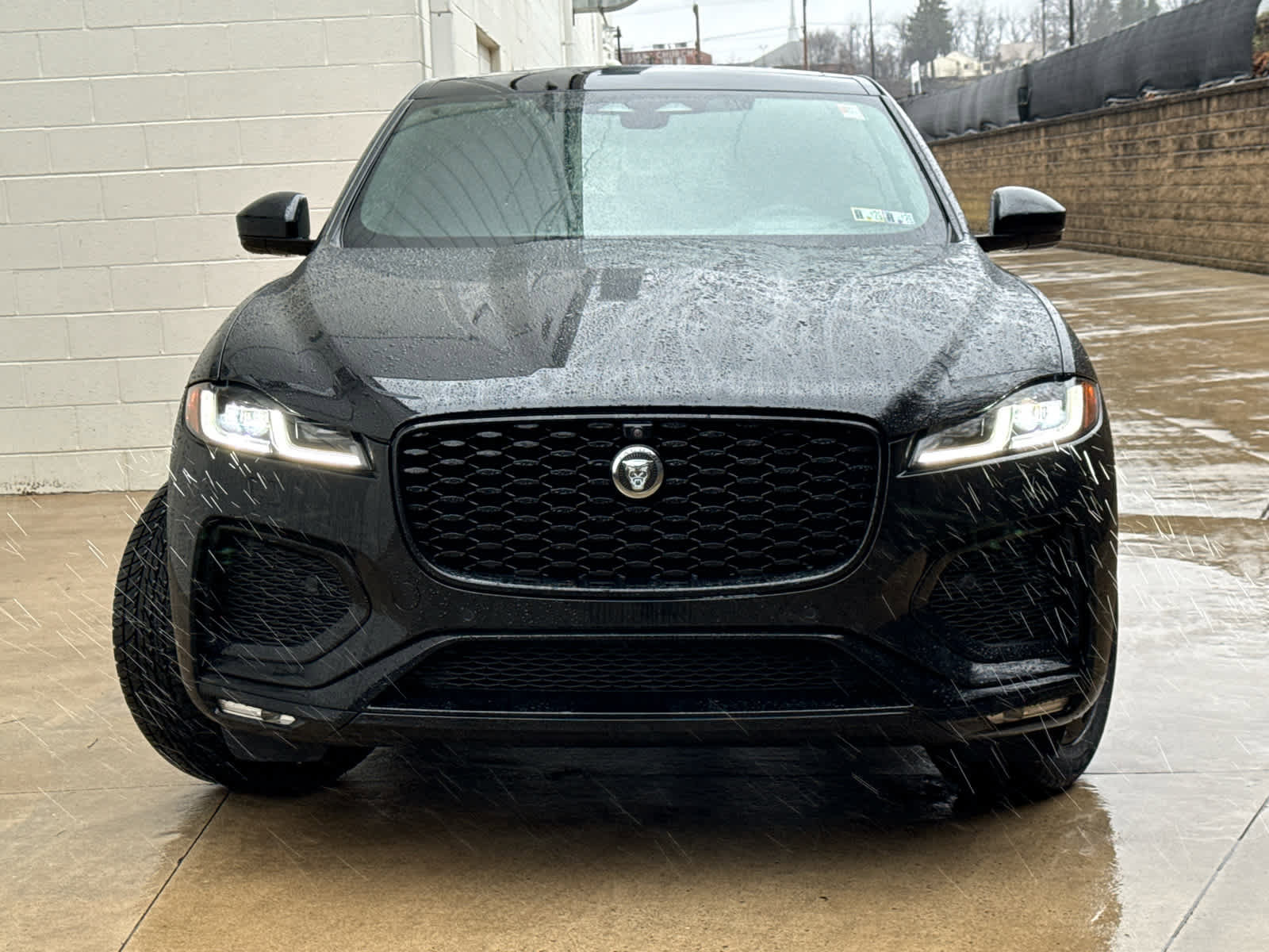 New 2026 Jaguar F-PACE R-Dynamic S image 2