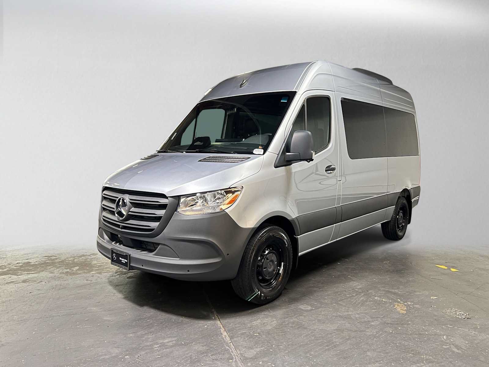Used 2025 Mercedes-Benz Sprinter 2500 image 7