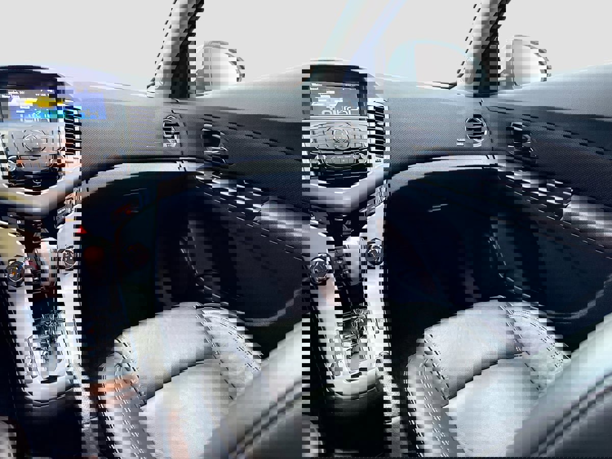 Used 2013 Chevrolet Cruze LT image 20