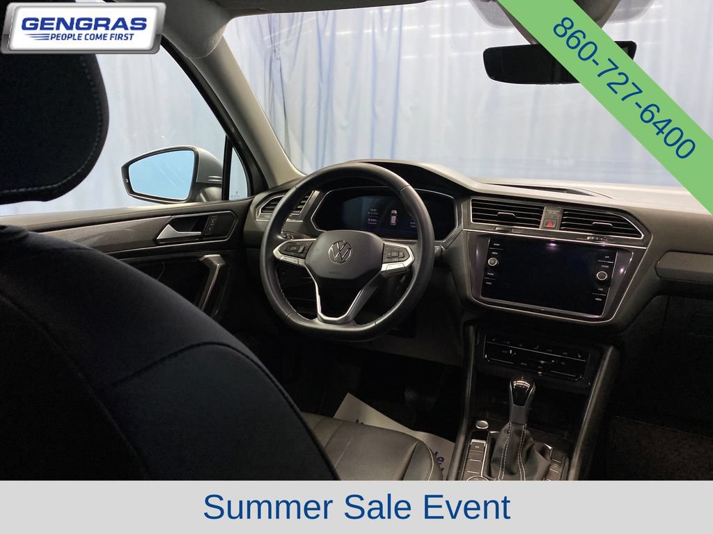 Used 2023 Volkswagen Tiguan SE AWD/4WD image 37