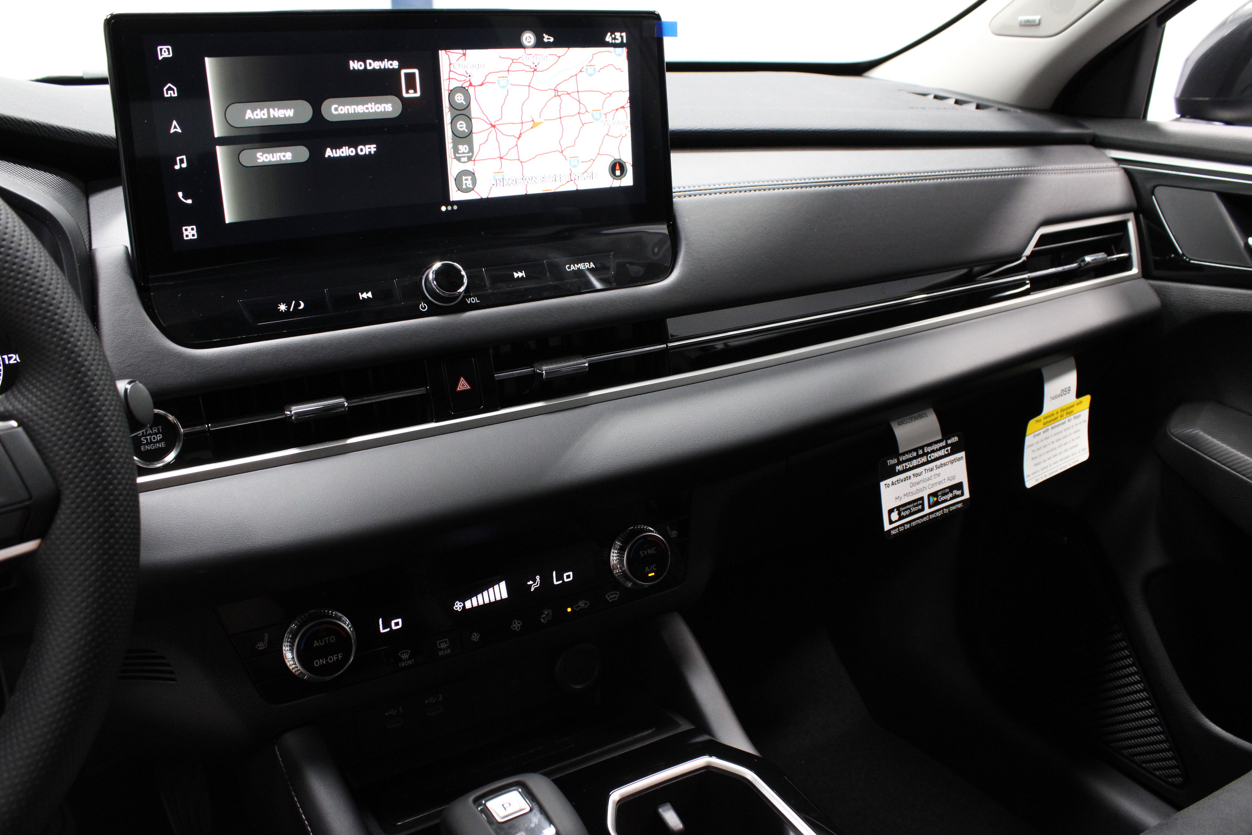 New 2025 Mitsubishi Outlander SE image 23