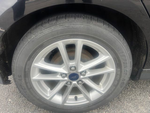 Used 2017 Ford Focus SE FWD image 17