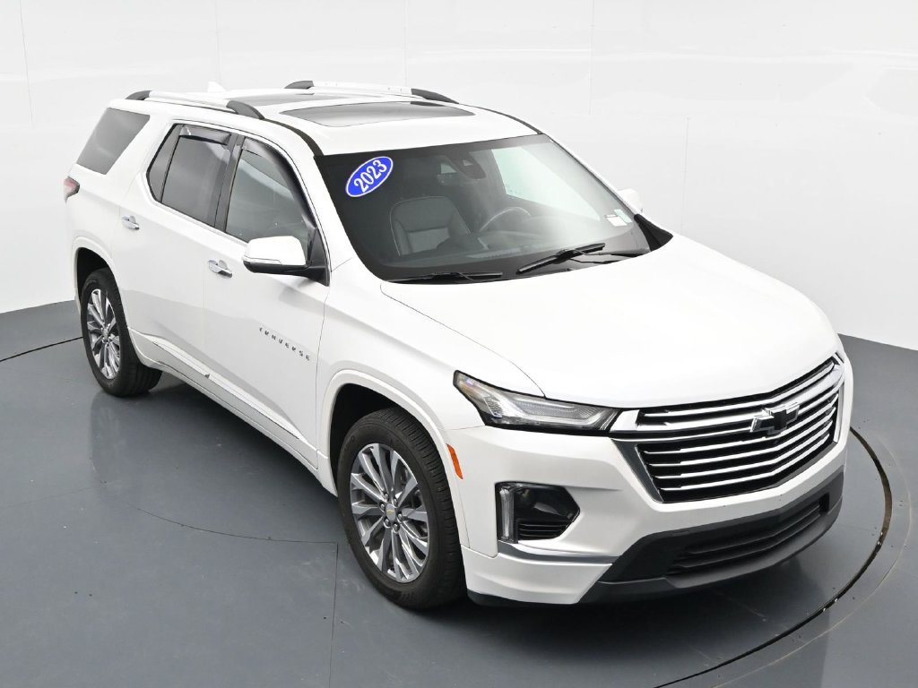 Used 2023 Chevrolet Traverse Premier FWD image 21