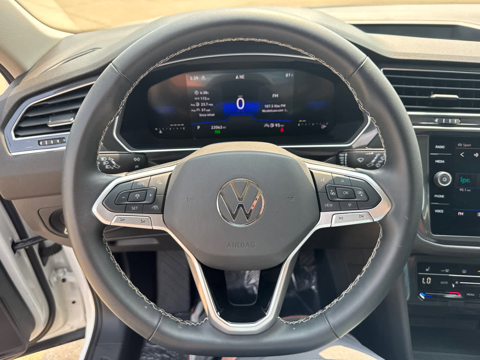 Certified 2024 Volkswagen Tiguan SE image 15
