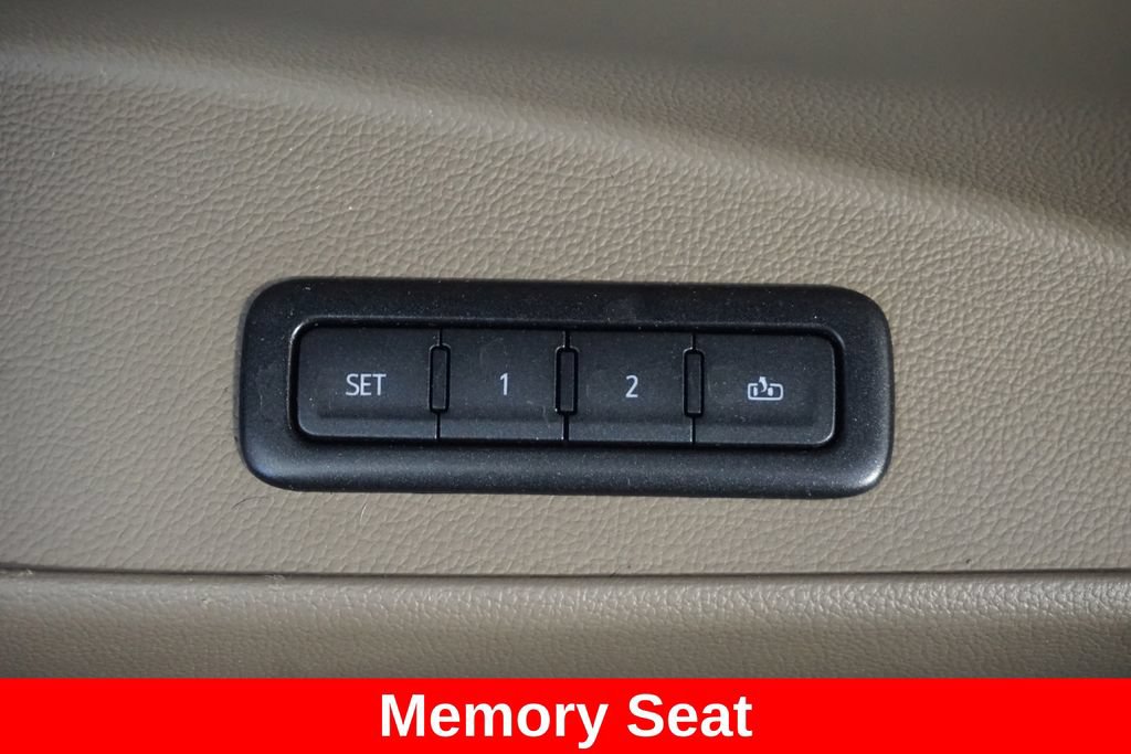 Used 2019 GMC Yukon XL SLT w/ Open Road Package RWD image 7