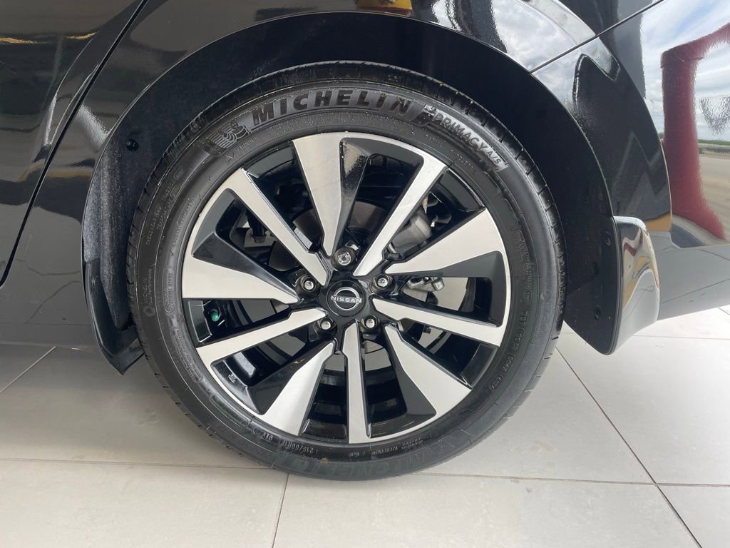 Certified 2025 Nissan Sentra SV w/ SV Premium Package image 18