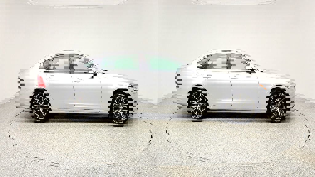 Used 2018 Volvo S90 T5 Momentum w/ Convenience Package image 4
