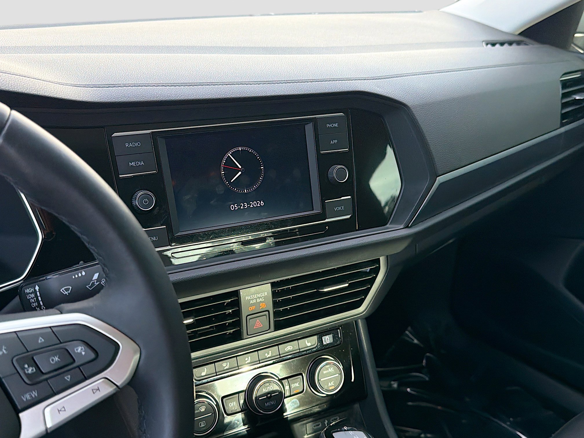 Used 2024 Volkswagen Jetta SE w/ Panoramic Sunroof Package FWD image 25