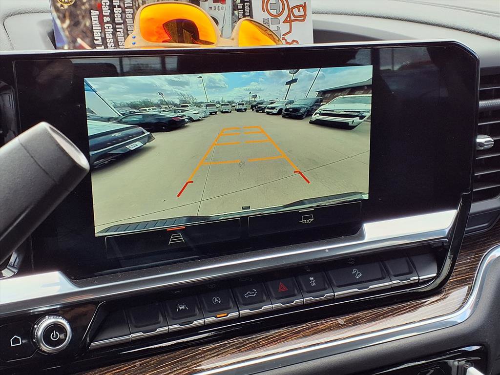 Used 2024 GMC Sierra 1500 SLE w/ X31 Off-Road Package image 5