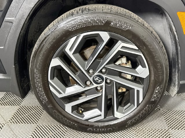 Used 2025 Hyundai Tucson Limited FWD image 28