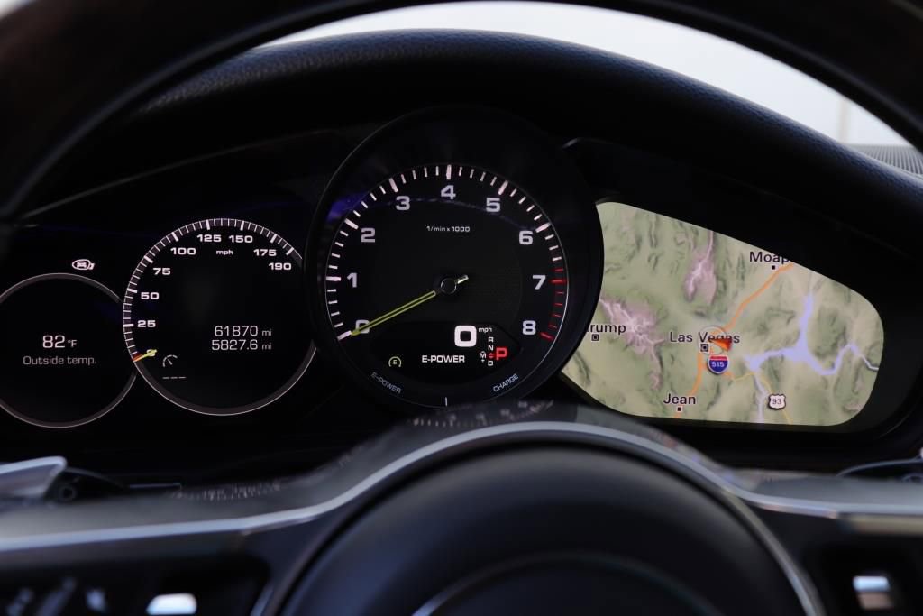 Used 2018 Porsche Panamera 4 image 41