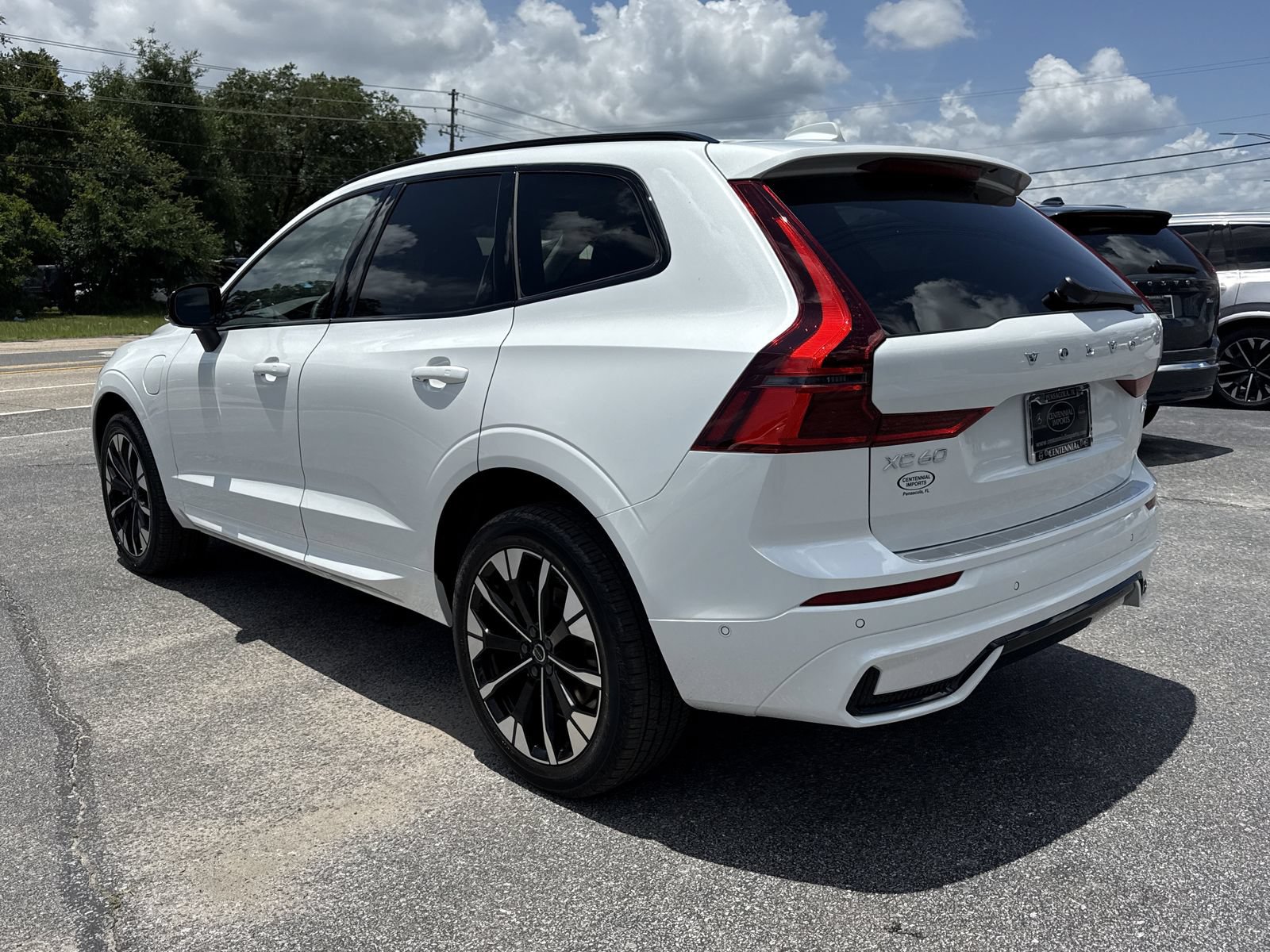 New 2026 Volvo XC60 T8 Plus w/ Protection Package Premier AWD/4WD image 3