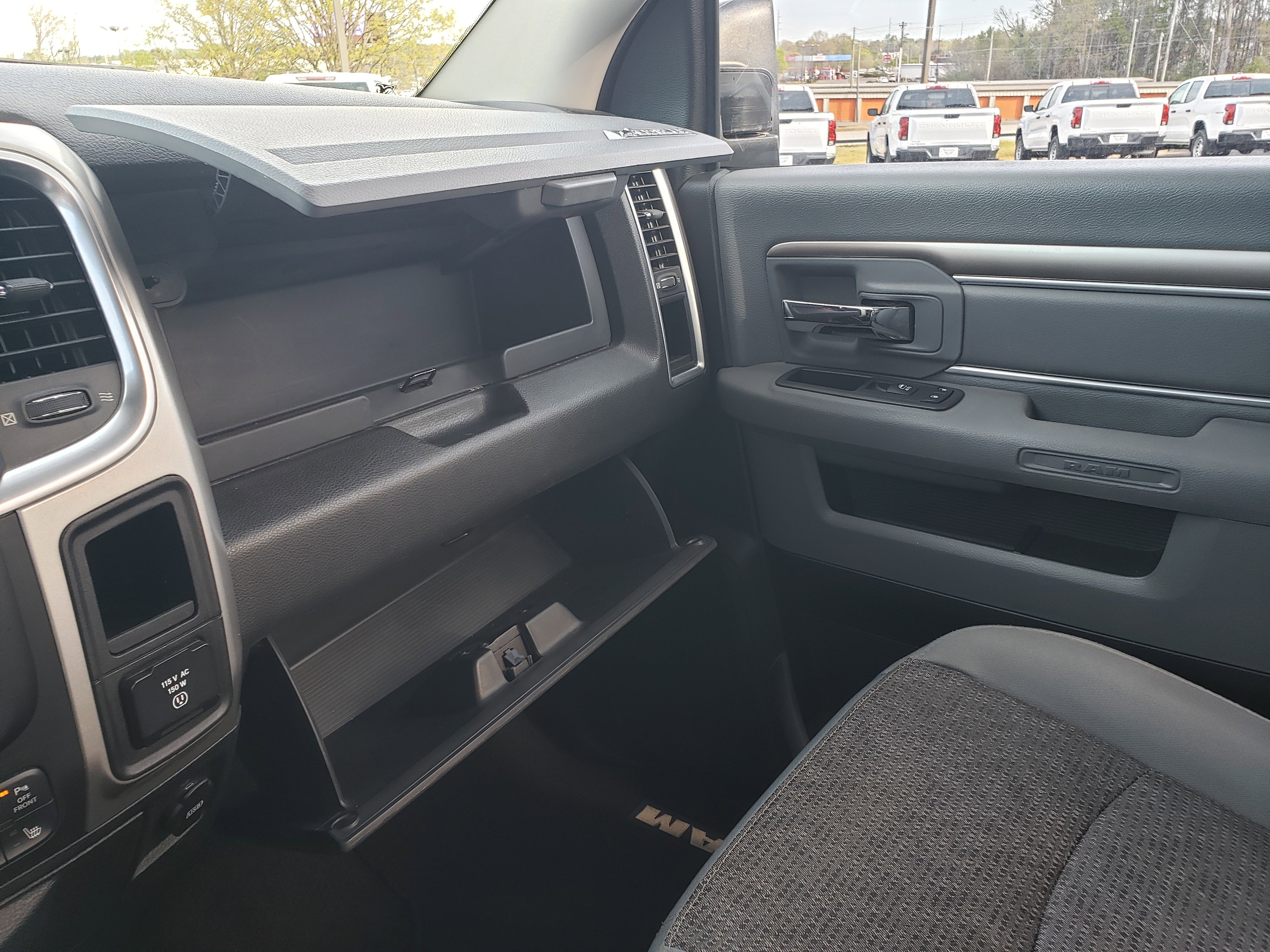 Used 2017 RAM 1500 Big Horn image 22