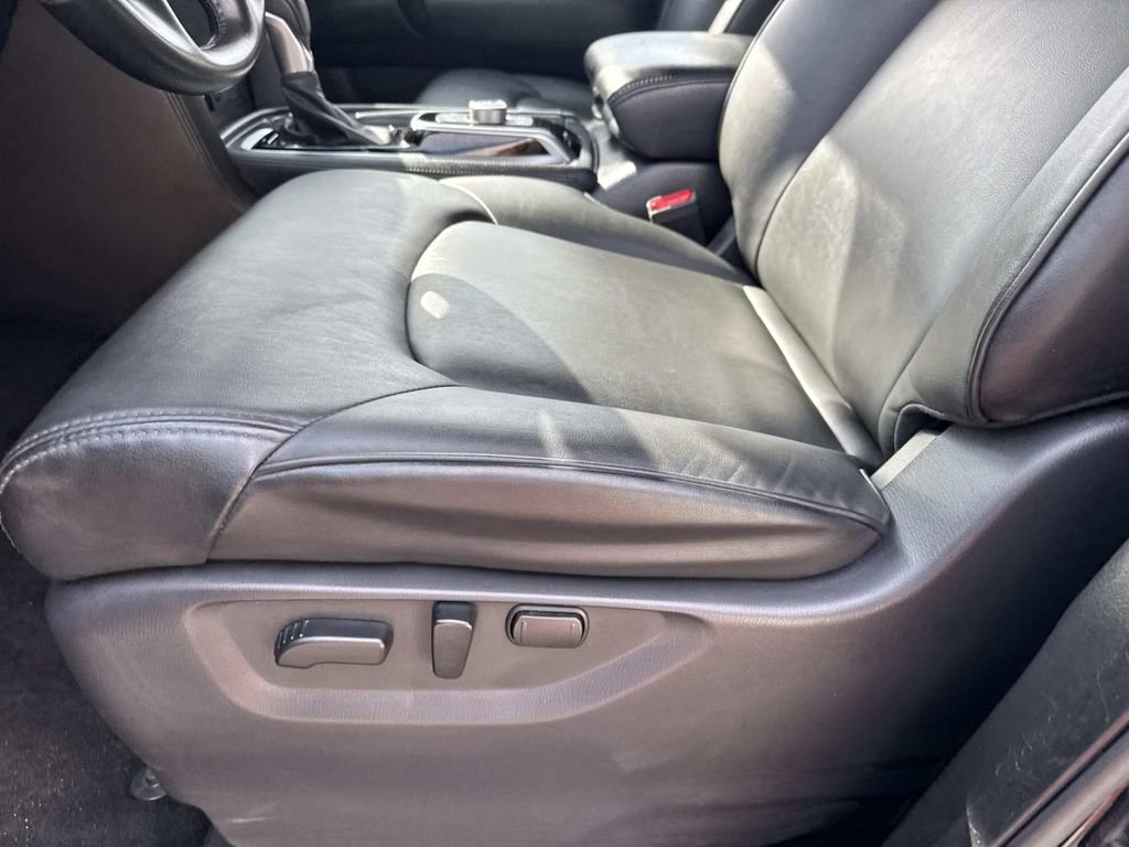Used 2023 Nissan Armada SV image 18
