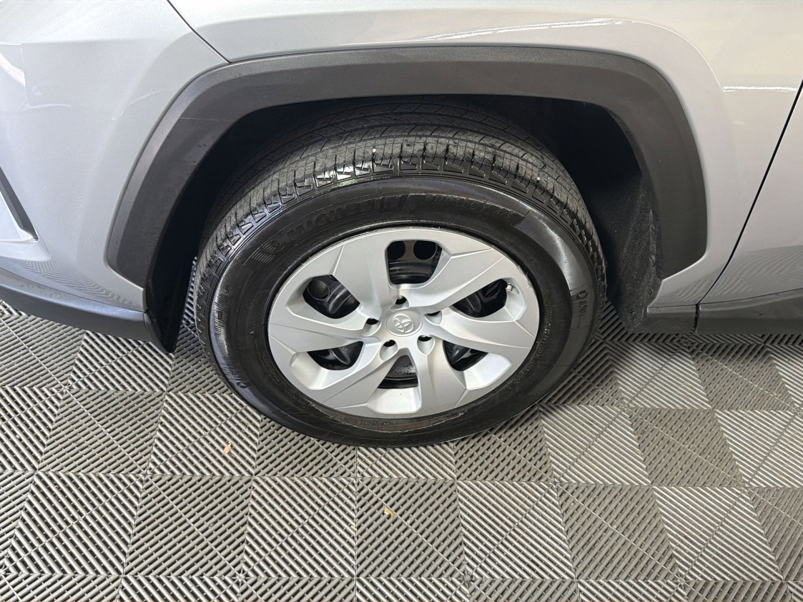 Used 2024 Toyota RAV4 LE image 12