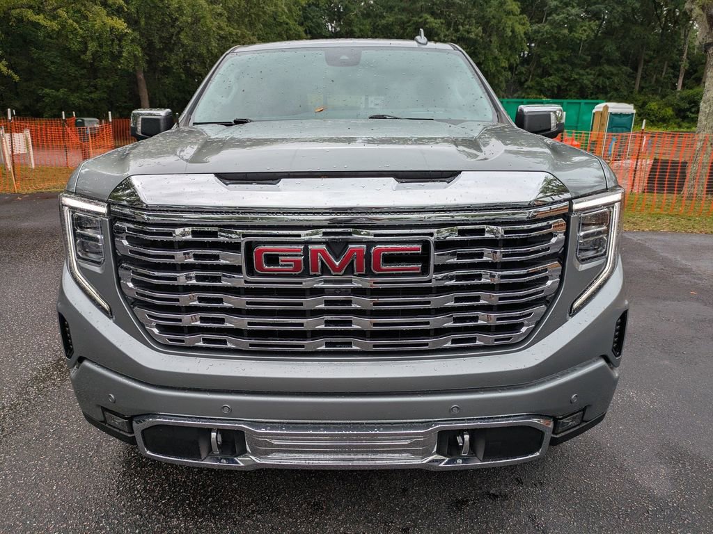 Used 2024 GMC Sierra 1500 Denali w/ Denali Reserve Package AWD/4WD image 9