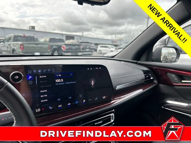 Used 2026 Chevrolet Traverse Z71 AWD/4WD image 12