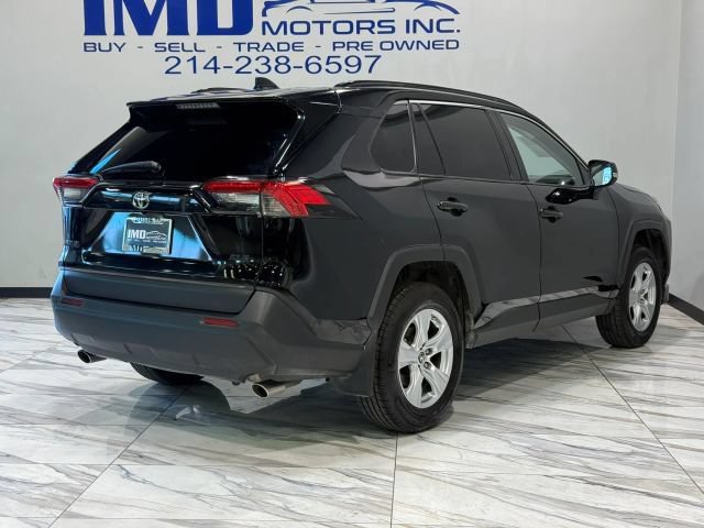 Used 2019 Toyota RAV4 XLE w/ Convenience Package FWD image 6