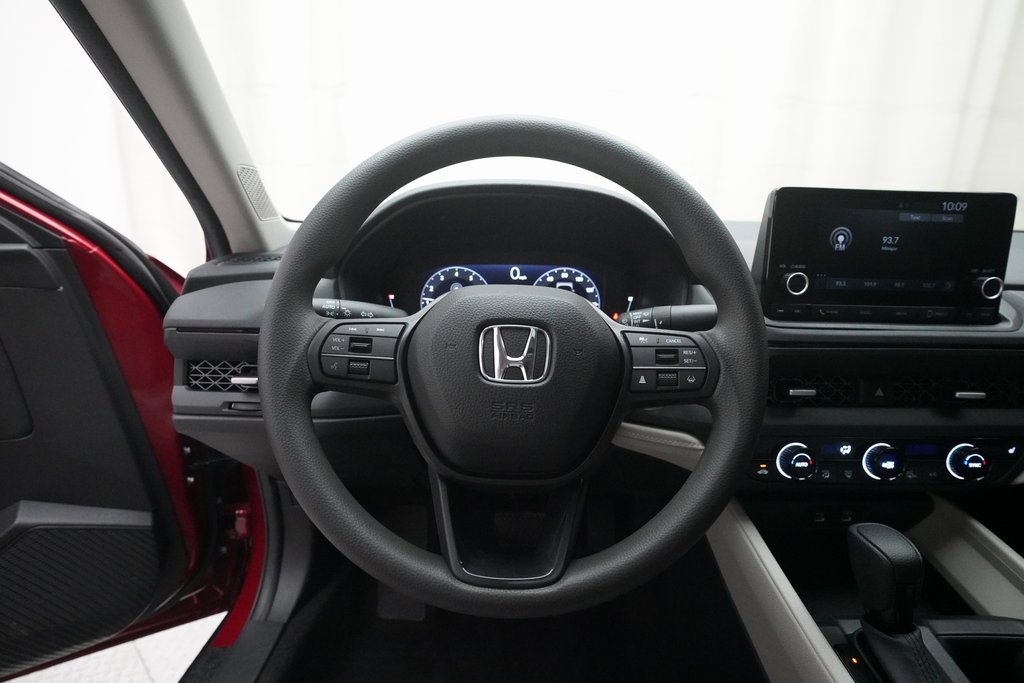Used 2023 Honda Accord EX image 4